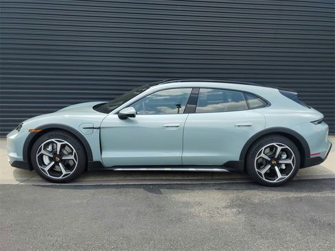 Used 2025 Porsche Taycan 4S image 37