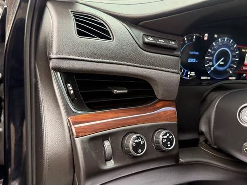 Used 2016 Cadillac Escalade ESV Luxury AWD/4WD image 28