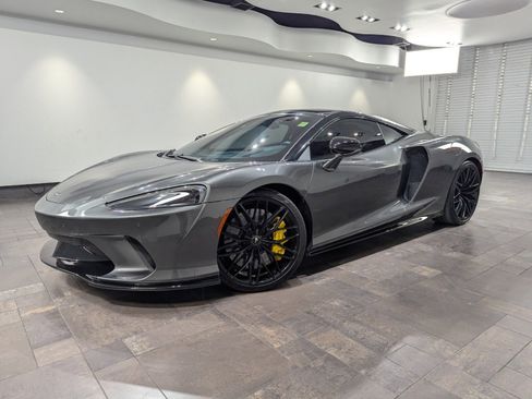 Used 2022 McLaren GT image 1