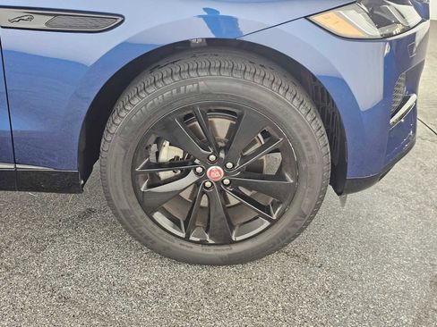 Used 2022 Jaguar F-PACE S image 9