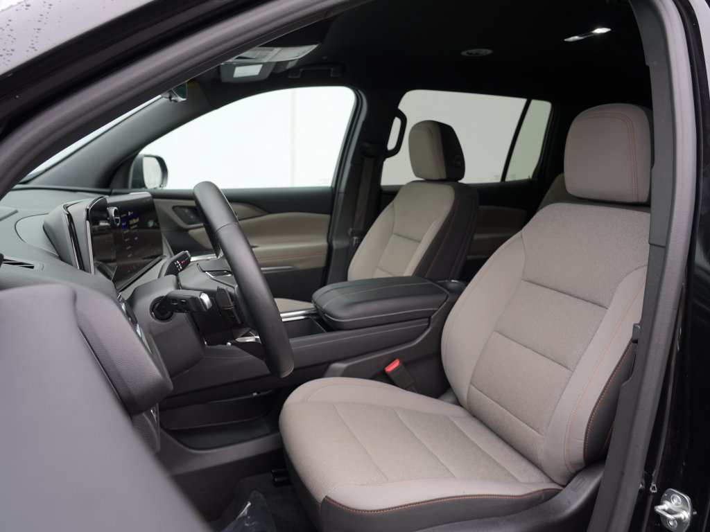 Certified 2026 Chevrolet Traverse LT w/ Driver Confidence Package AWD/4WD image 13