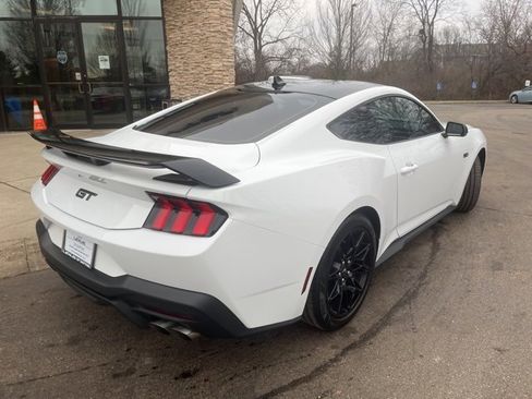 Used 2025 Ford Mustang GT Premium w/ GT Performance Package image 4