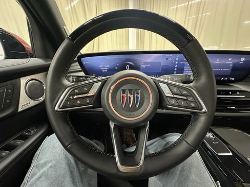 Certified 2025 Buick Enclave Avenir image 29