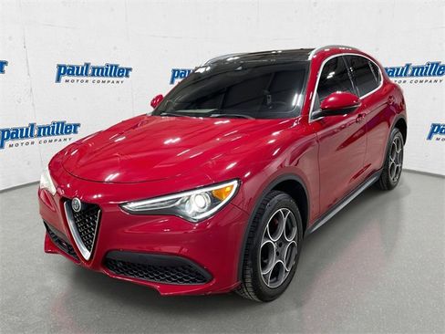Used 2018 Alfa Romeo Stelvio Ti image 1