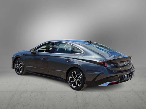 Certified 2025 Hyundai Sonata SEL FWD image 6