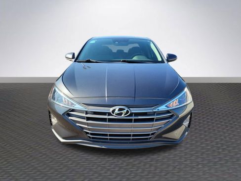 Used 2020 Hyundai Elantra SE FWD image 2