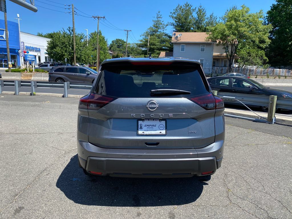 Used 2026 Nissan Rogue S AWD/4WD image 4