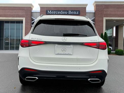 Certified 2025 Mercedes-Benz GLC 300 4MATIC image 6