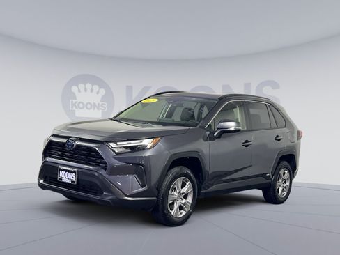 Used 2023 Toyota RAV4 XLE w/ Convenience Package AWD/4WD image 1