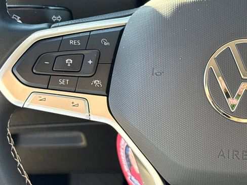 Used 2024 Volkswagen Tiguan S image 18