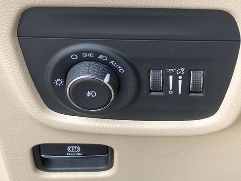 Certified 2022 Jeep Grand Cherokee L Limited image 20