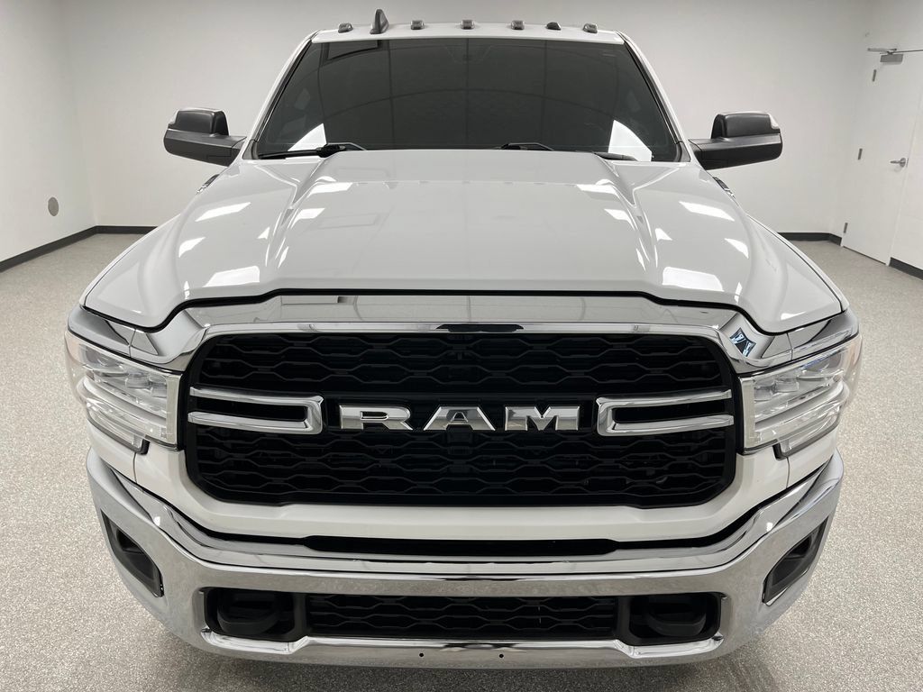Used 2022 RAM 3500 Tradesman AWD/4WD image 3