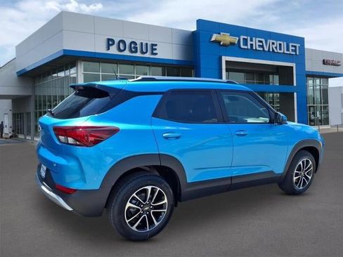 New 2026 Chevrolet TrailBlazer LT FWD image 2