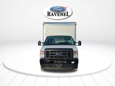 Used 2024 Ford E-350 and Econoline 350 Super Duty w/ Power Windows & Locks Group RWD image 9