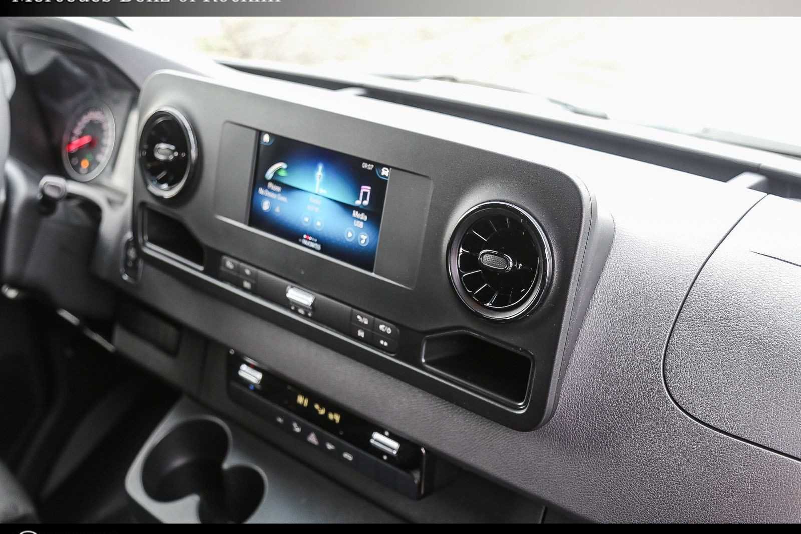 New 2024 Mercedes-Benz Sprinter 2500 image 11