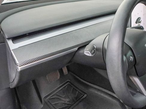 Used 2021 Tesla Model 3 Long Range image 32