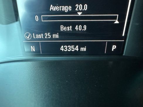 Used 2022 Chevrolet Colorado LT w/ LT Convenience Package image 10