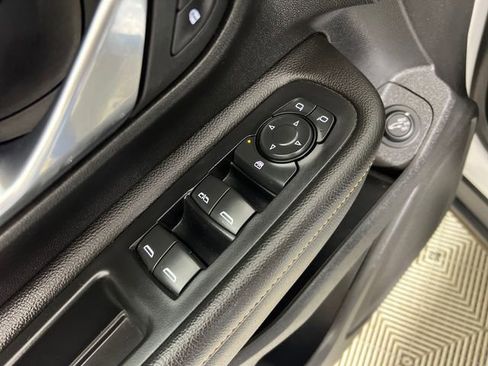 Used 2021 GMC Terrain SLT w/ Elevation Edition image 12