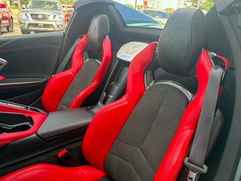 Used 2024 Chevrolet Corvette Stingray Preferred Conv w/ Z51 Performance Package RWD image 10