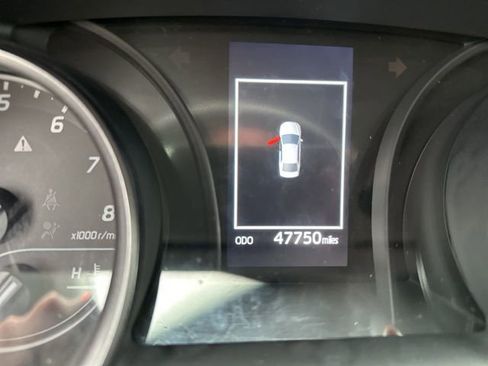 Used 2023 Toyota Camry SE image 10