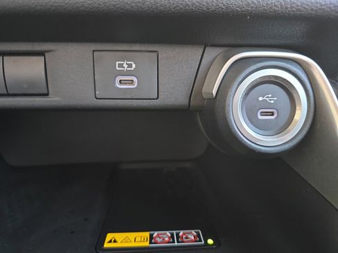 Used 2024 Toyota Grand Highlander XLE image 19