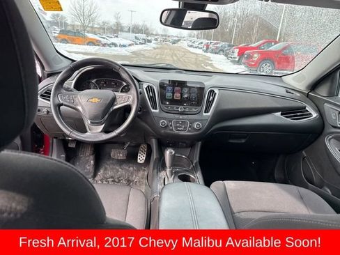 Used 2017 Chevrolet Malibu LT image 11