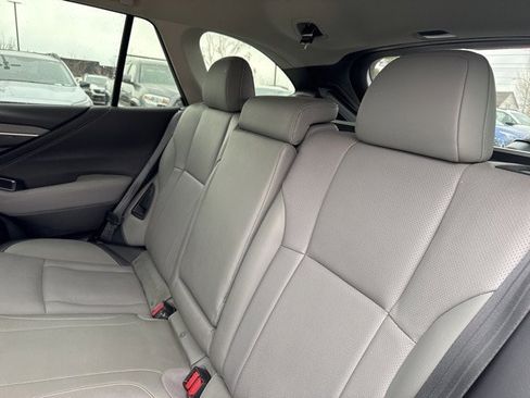 Used 2022 Subaru Outback Limited image 16