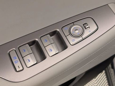 Used 2025 Hyundai Palisade SEL FWD image 11