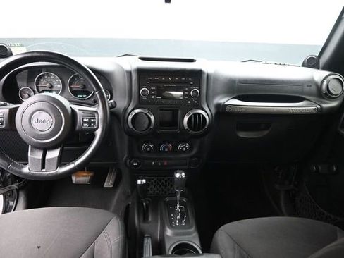 Used 2014 Jeep Wrangler Sport w/ Connectivity Group AWD/4WD image 22