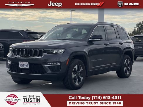 Used 2023 Jeep Grand Cherokee 4WD 4xe image 3
