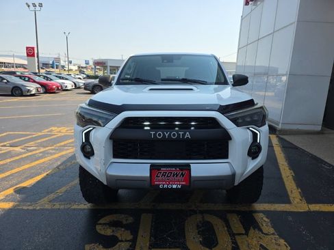 Used 2021 Toyota 4Runner TRD Off-Road Premium w/ Moonroof Package AWD/4WD image 10