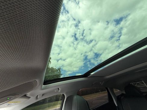 Used 2022 Audi e-tron Prestige w/ Prestige Package AWD/4WD image 15