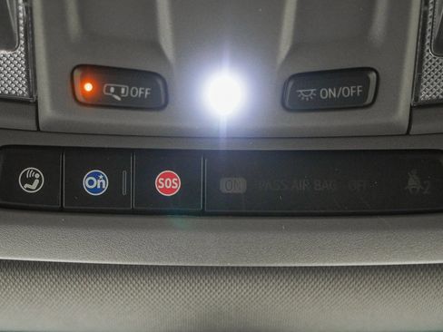 Used 2021 GMC Sierra 1500 Elevation image 24