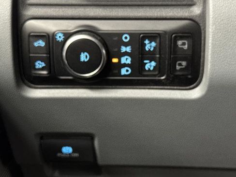 Used 2025 Ford F250 XLT w/ Black Appearance Package image 24