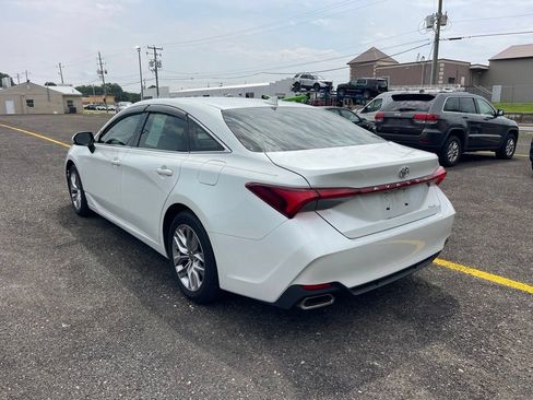 Used 2021 Toyota Avalon XLE FWD image 3