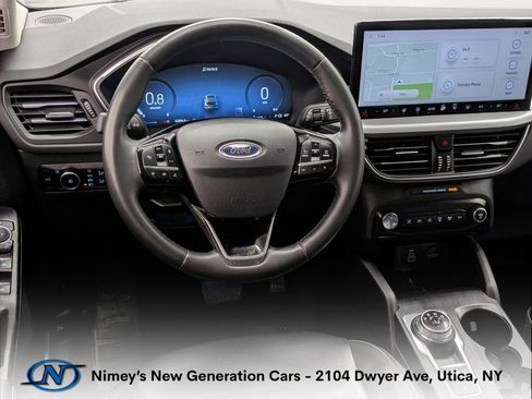 Used 2024 Ford Escape Platinum AWD/4WD image 4