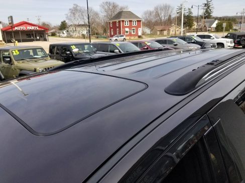 Used 2024 Dodge Durango SXT AWD/4WD image 12