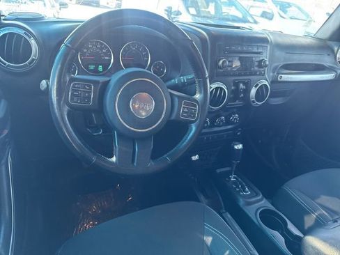 Used 2015 Jeep Wrangler Unlimited Sahara w/ Connectivity Group image 12