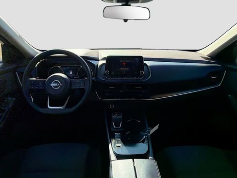 Used 2023 Nissan Rogue SV image 17