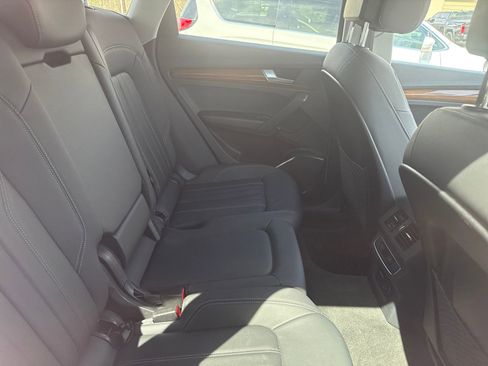 Used 2023 Audi Q5 2.0T Premium image 7