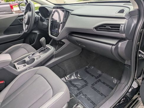 Used 2025 Subaru Crosstrek 2.5i Premium AWD/4WD image 33