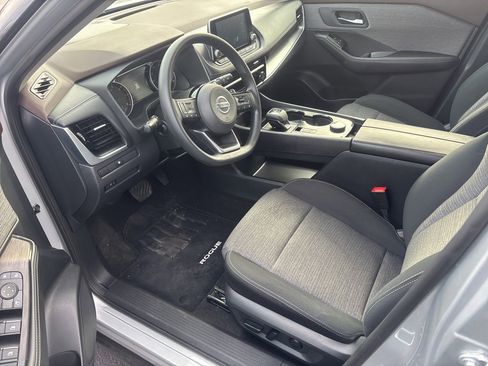 Used 2021 Nissan Rogue SV image 14