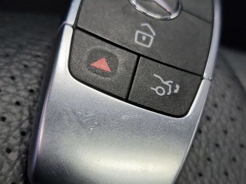Used 2022 Mercedes-Benz GLE 350 4MATIC image 32