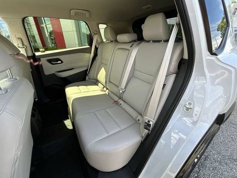 Certified 2025 Nissan Rogue SL AWD/4WD image 23
