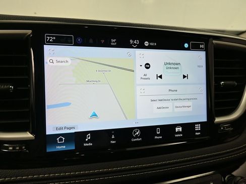 Used 2024 Chrysler Pacifica Select image 38