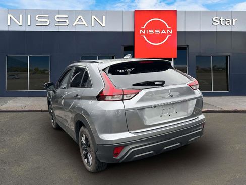Used 2024 Mitsubishi Eclipse Cross LE AWD/4WD image 4