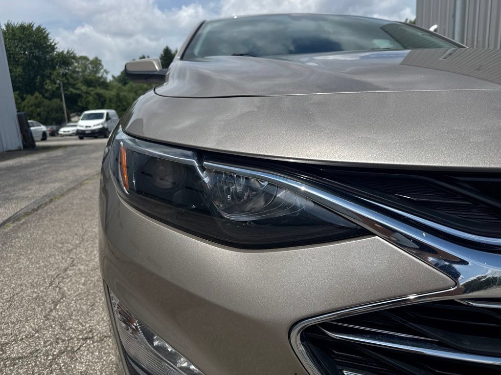 Used 2024 Chevrolet Malibu LT FWD image 5