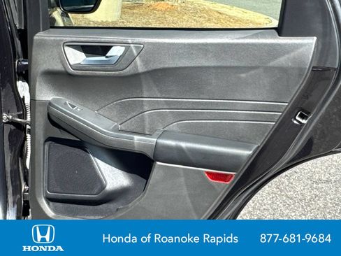 Used 2025 Ford Escape ST-Line FWD image 16