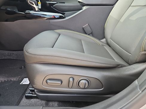 New 2026 Chevrolet Trax ACTIV w/ Driver Confidence Package FWD image 14