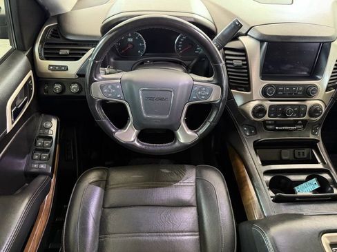 Used 2019 GMC Yukon XL Denali w/ Open Road Package AWD/4WD image 23